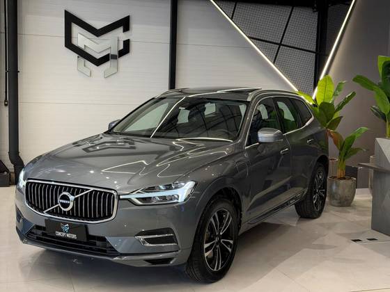 VOLVO XC60 2.0 T8 HYBRID MOMENTUM AWD GEARTRONIC